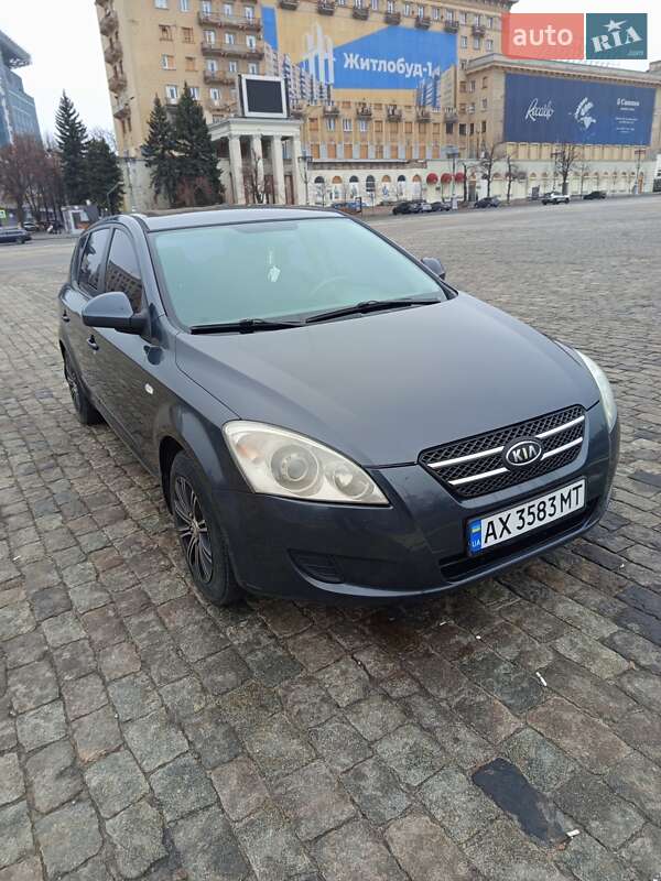 Хэтчбек Kia Ceed 2008 в Харькове