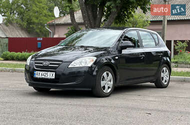 Хэтчбек Kia Ceed 2008 в Первомайске