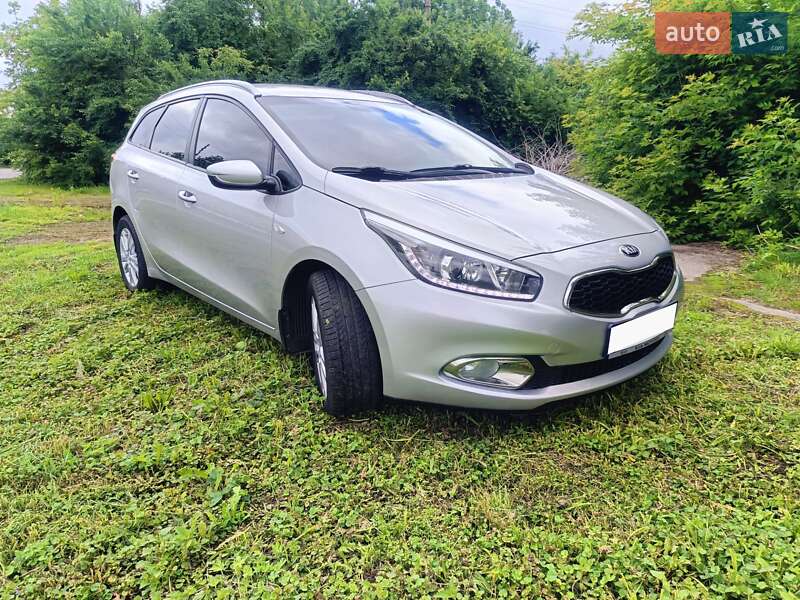 Универсал Kia Ceed 2013 в Ровно