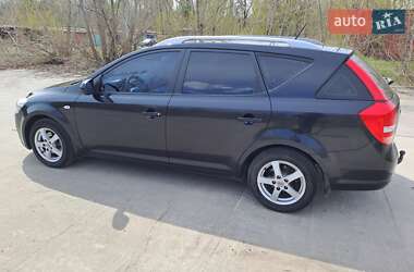 Универсал Kia Ceed 2011 в Краснограде