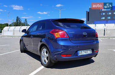 Хэтчбек Kia Ceed 2009 в 