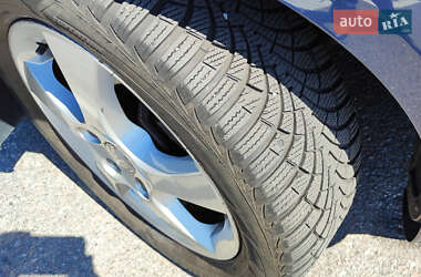 Хэтчбек Kia Ceed 2009 в 