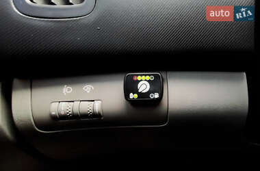 Хэтчбек Kia Ceed 2009 в 