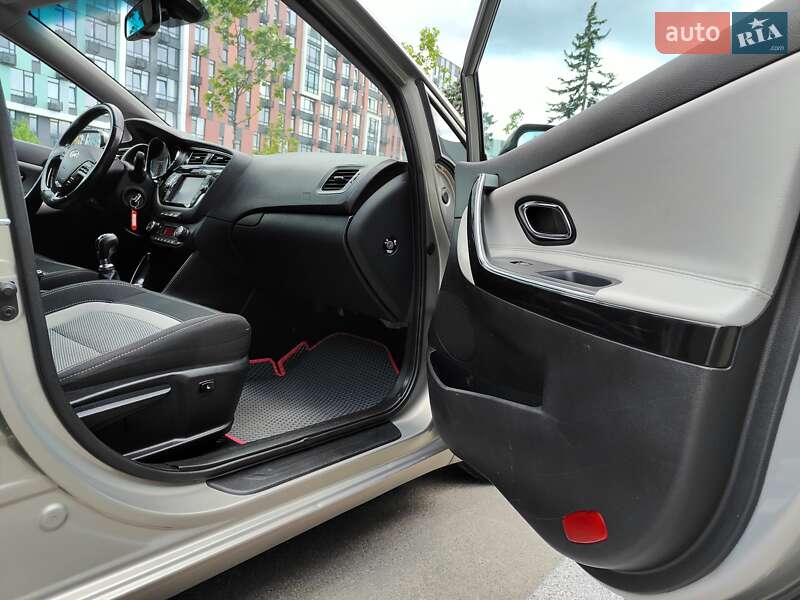 Универсал Kia Ceed 2016 в Киеве