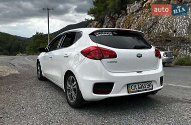 Хэтчбек Kia Ceed 2016 в 