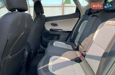 Хэтчбек Kia Ceed 2013 в 
