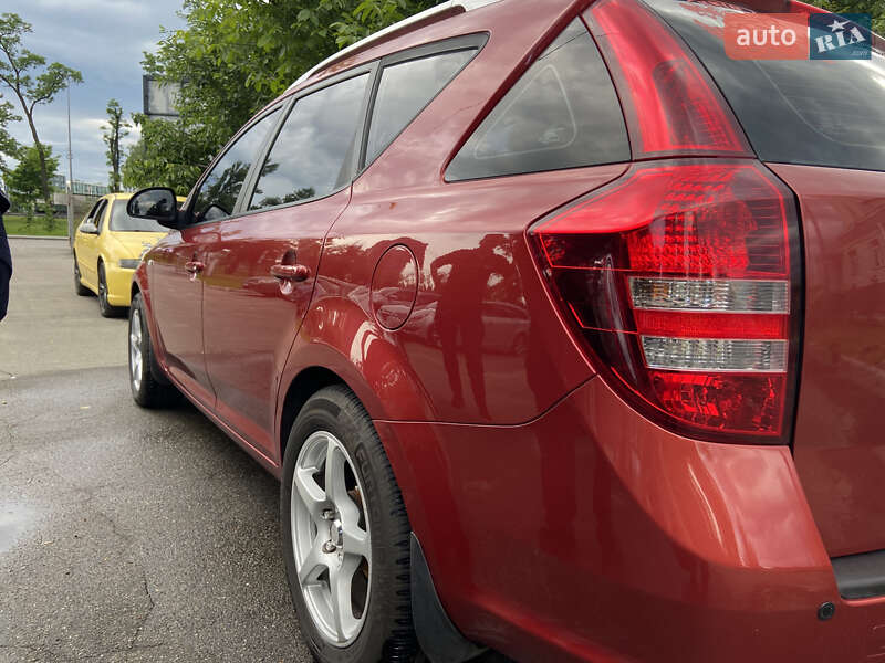Универсал Kia Ceed 2008 в Киеве