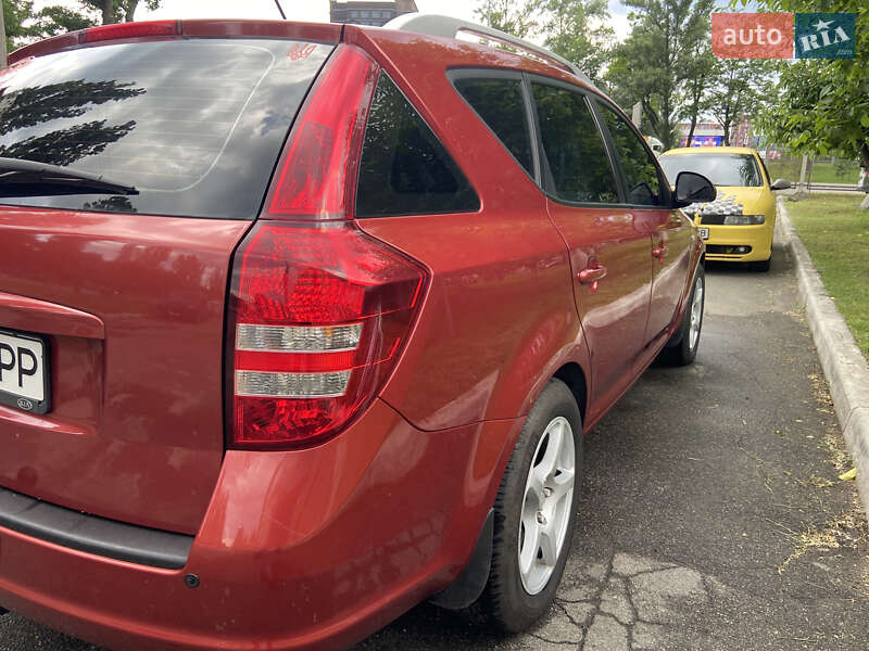 Универсал Kia Ceed 2008 в Киеве