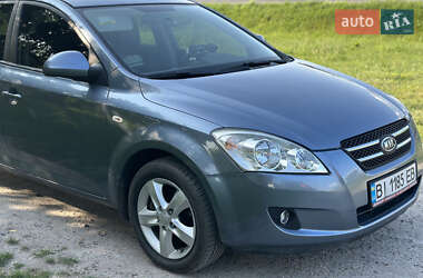 Хэтчбек Kia Ceed 2007 в 