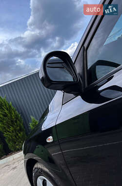 Хэтчбек Kia Ceed 2007 в 