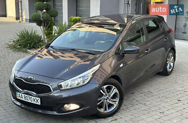 Хэтчбек Kia Ceed 2013 в 