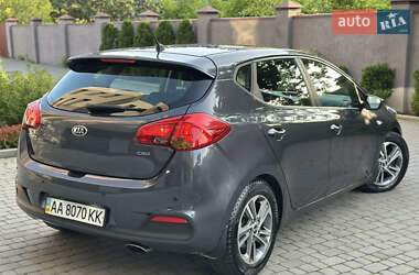 Хэтчбек Kia Ceed 2013 в 