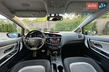 Хэтчбек Kia Ceed 2013 в 
