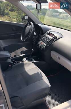 Хэтчбек Kia Ceed 2008 в 