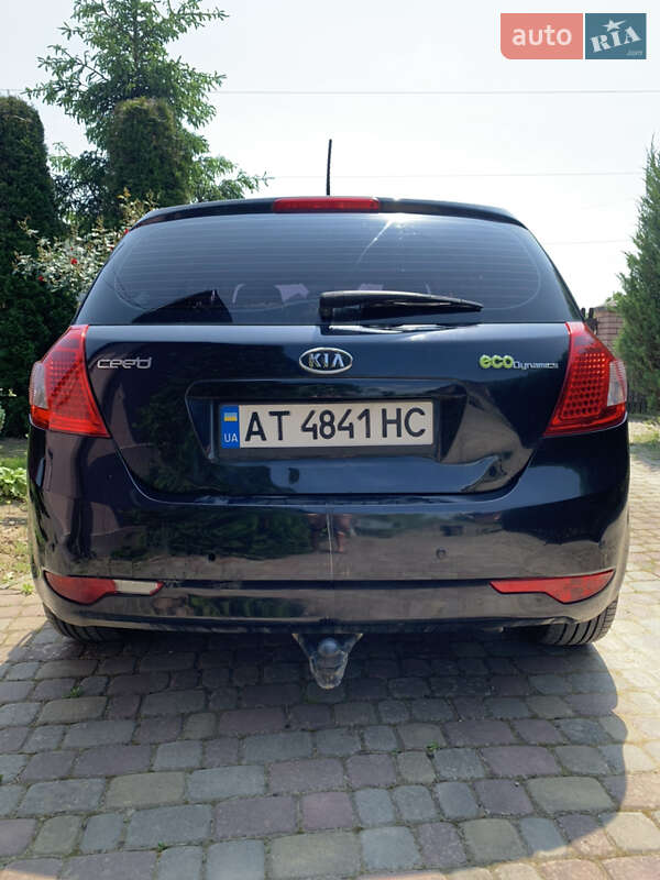 Хэтчбек Kia Ceed 2009 в Богородчанах