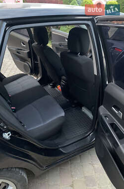 Хэтчбек Kia Ceed 2009 в 