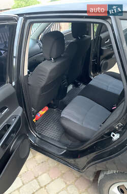 Хэтчбек Kia Ceed 2009 в 