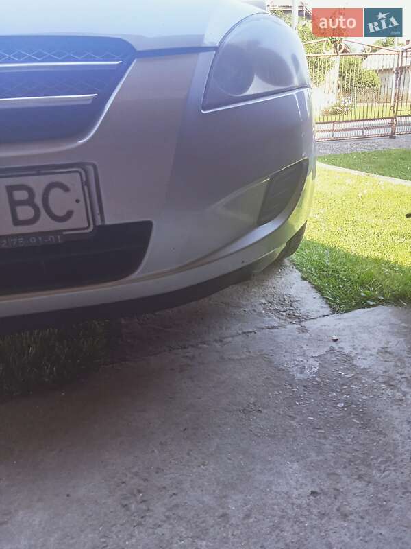 Хэтчбек Kia Ceed 2007 в Стрые