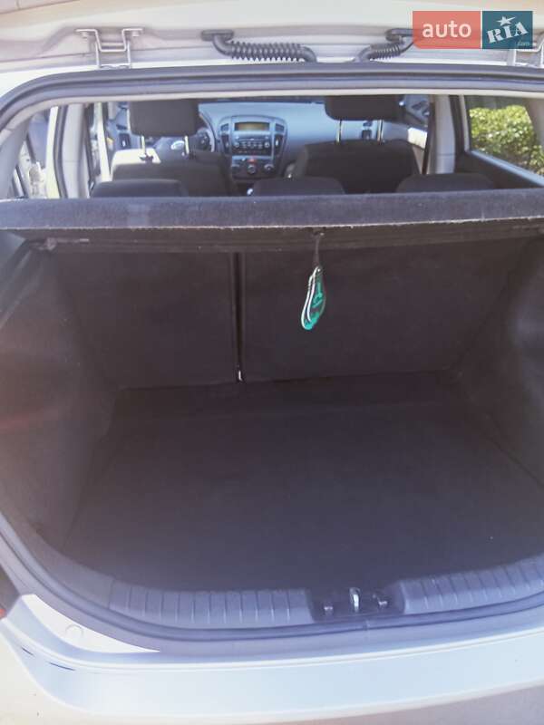 Хэтчбек Kia Ceed 2007 в Стрые