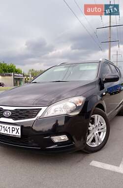 Универсал Kia Ceed 2009 в Ирпене