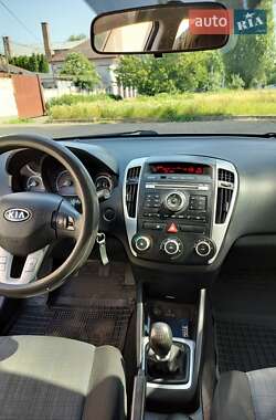 Универсал Kia Ceed 2011 в 
