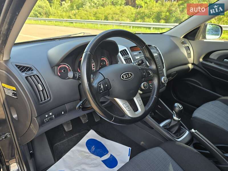 Универсал Kia Ceed 2012 в Ковеле