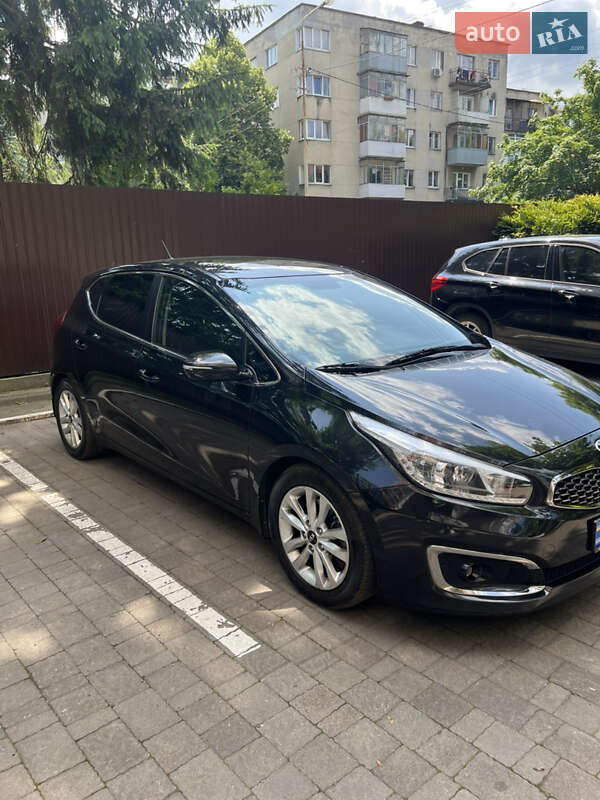 Хэтчбек Kia Ceed 2017 в Львове
