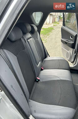 Хэтчбек Kia Ceed 2007 в 