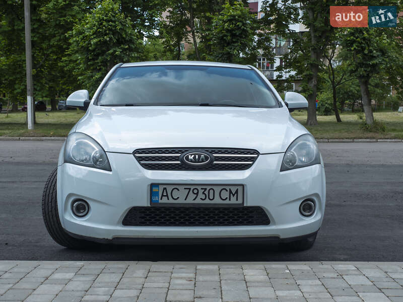Хетчбек Kia Ceed 2008 в Нововолинську
