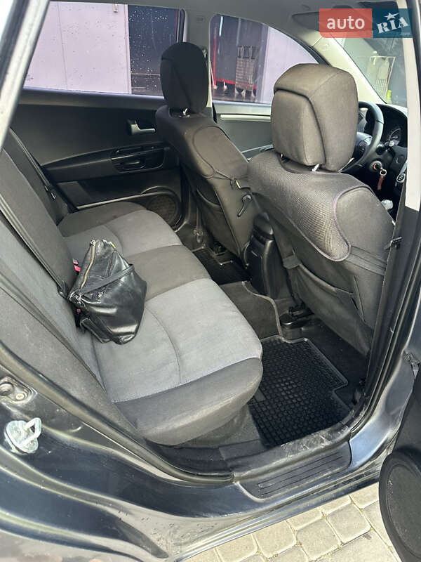 Хэтчбек Kia Ceed 2009 в Харькове