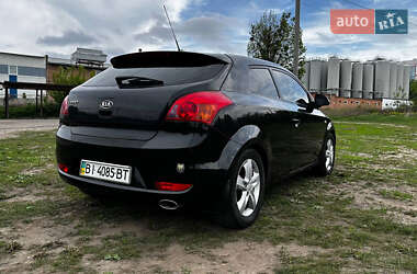 Хэтчбек Kia Ceed 2008 в 