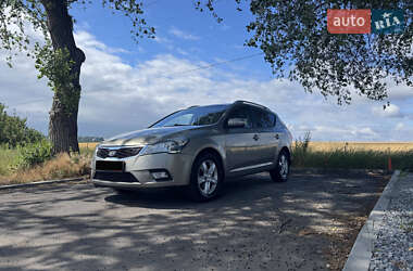 Універсал Kia Ceed 2011 в Дніпрі