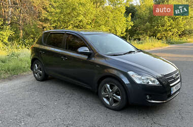 Хэтчбек Kia Ceed 2007 в Кобеляках