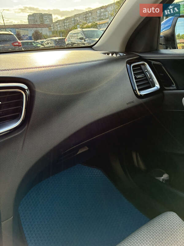 Хетчбек Kia Ceed 2019 в Києві фото 6 Хетчбек Kia Ceed 2019 в Києві