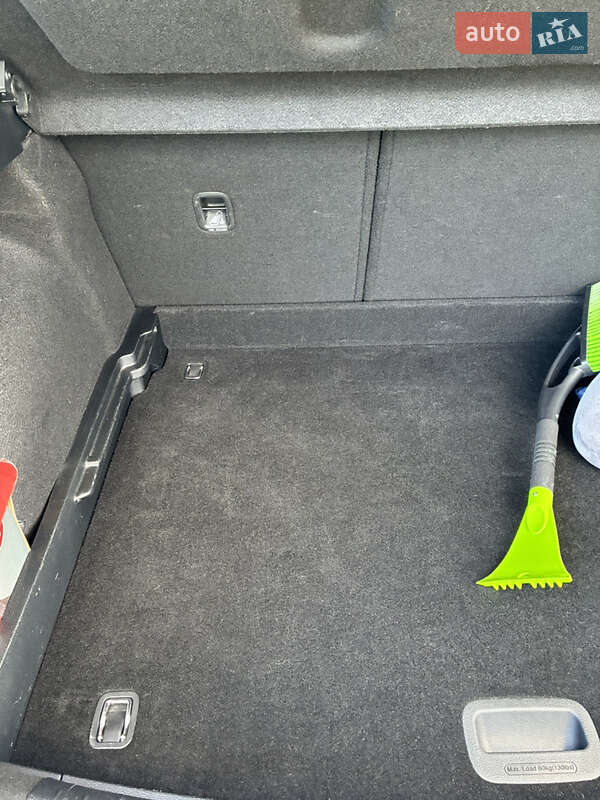 Хетчбек Kia Ceed 2019 в Києві фото 16 Хетчбек Kia Ceed 2019 в Києві