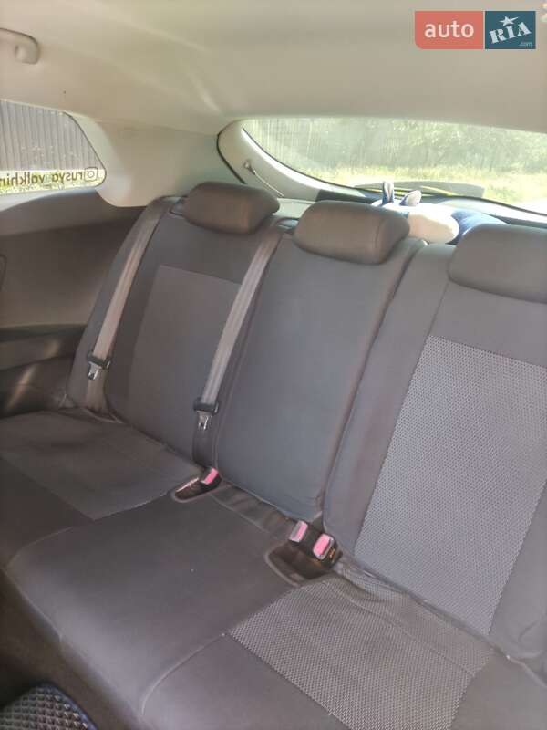 Хэтчбек Kia Ceed 2008 в Одессе