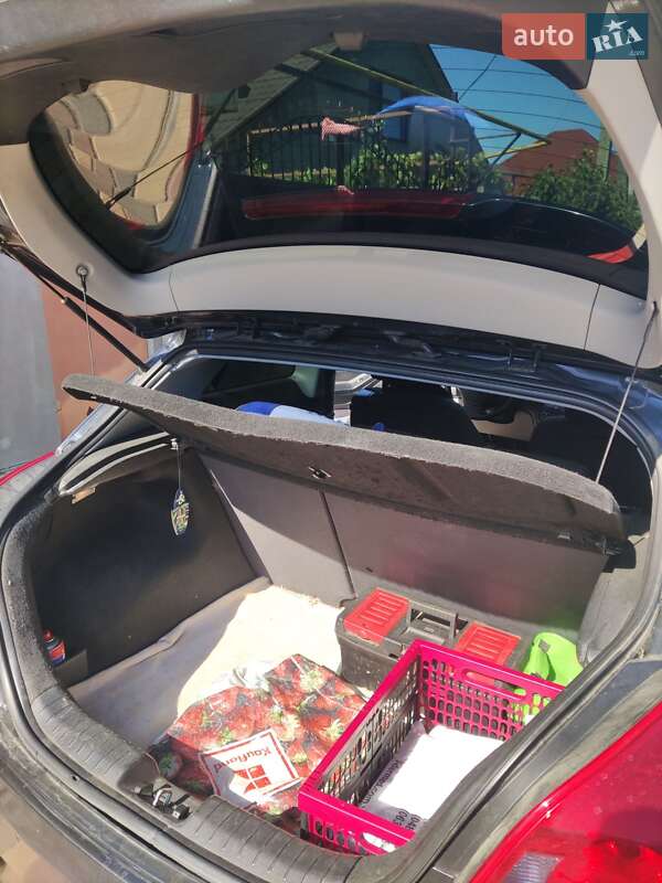 Хэтчбек Kia Ceed 2008 в Одессе