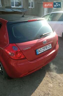 Хетчбек Kia Ceed 2007 в Ужгороді