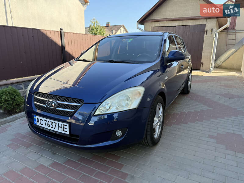 Хетчбек Kia Ceed 2008 в Луцьку