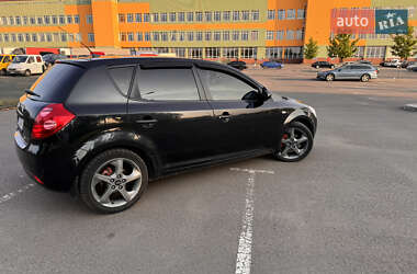 Хэтчбек Kia Ceed 2008 в 