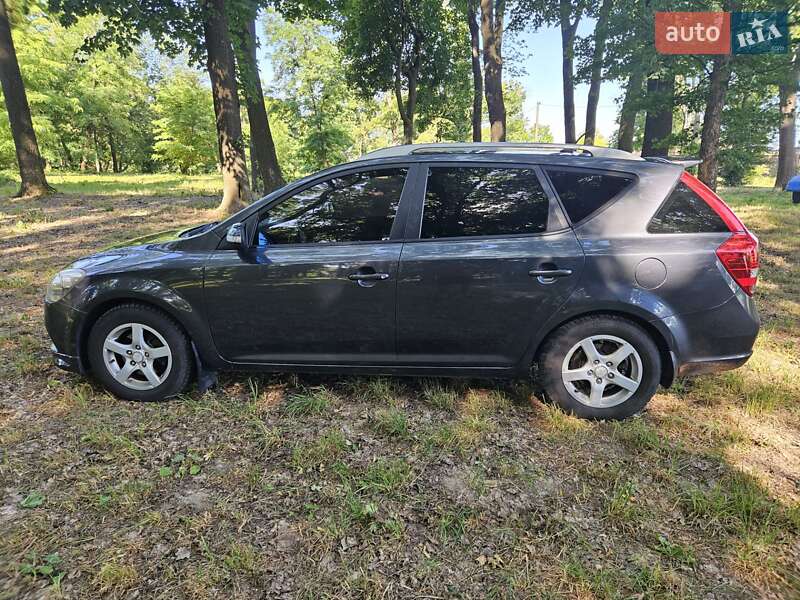 Універсал Kia Ceed 2010 в Звягелі