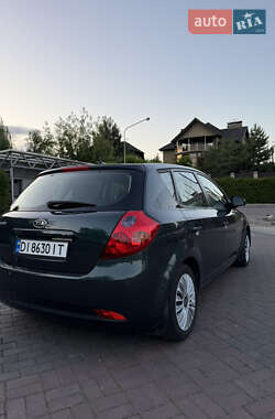 Хэтчбек Kia Ceed 2009 в Нововолынске