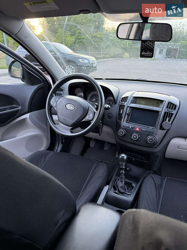 Хэтчбек Kia Ceed 2009 в Нововолынске фото 11 Хэтчбек Kia Ceed 2009 в Нововолынске