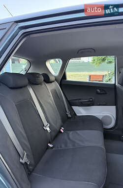 Хэтчбек Kia Ceed 2009 в 