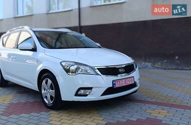 Универсал Kia Ceed 2010 в Звягеле