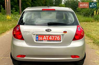 Хэтчбек Kia Ceed 2007 в 