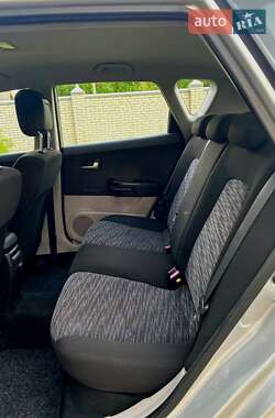 Хэтчбек Kia Ceed 2007 в 