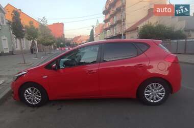 Хэтчбек Kia Ceed 2015 в Ужгороде