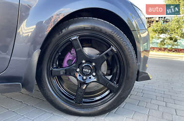 Хэтчбек Kia Ceed 2010 в 