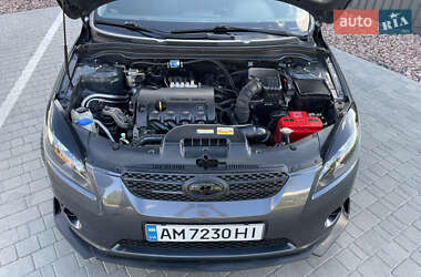 Хэтчбек Kia Ceed 2010 в 